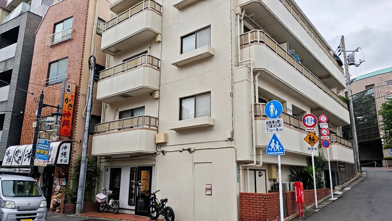 中野校（校舎外観）
